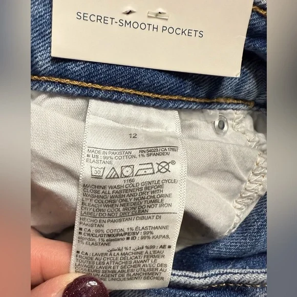 Old Navy high rise CURVY straight Medium Wash Distressed Jeans - Picture 5 of 11